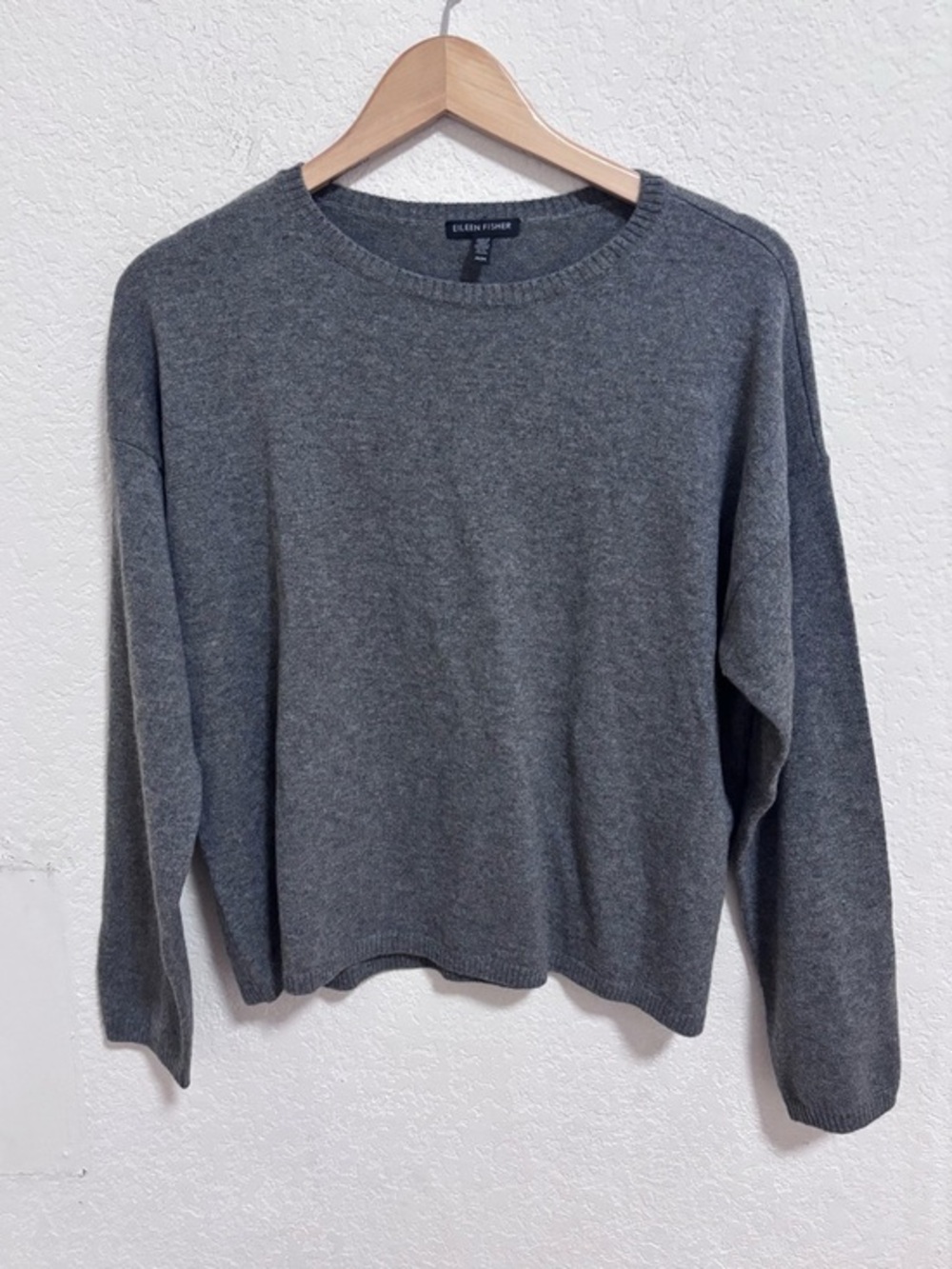 Eileen fisher 100% cashmere sweater
